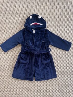 Pottery Barn Kids Shark Hooded Fleece Robe, Personalized with Finn, never worn